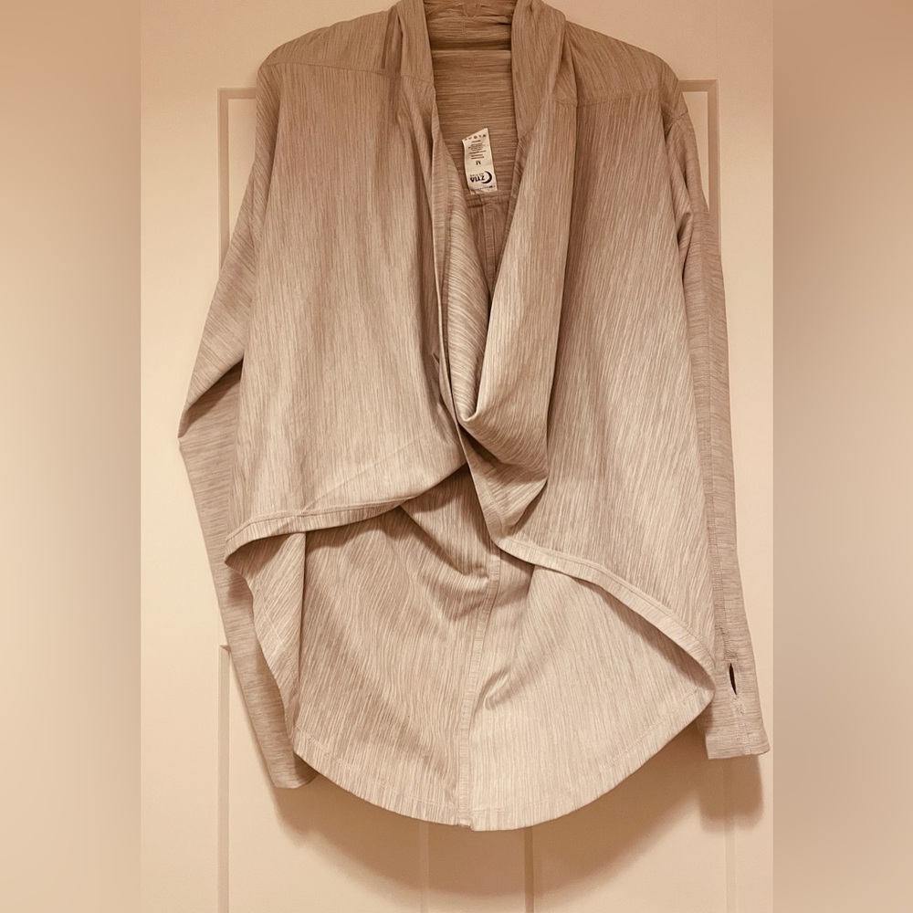 ZYIA Heathered Gray Activewear Top